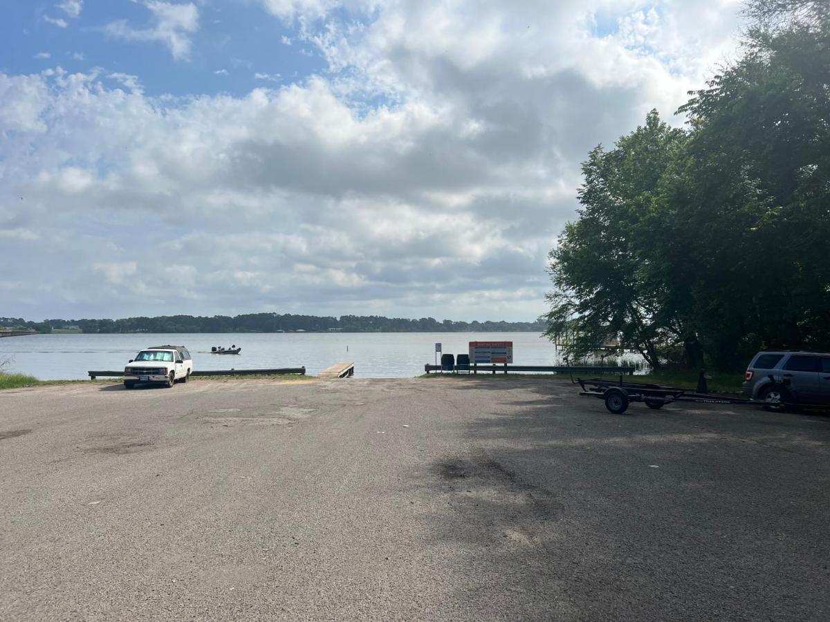 Lakefront Oasis With Private Boat Dock On Lake Palestine Coffee City Kültér fotó